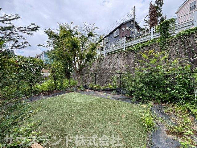 BBQやガーデニングなど自由な空間。広々としたお庭はお子様の遊び場としても大活躍します。