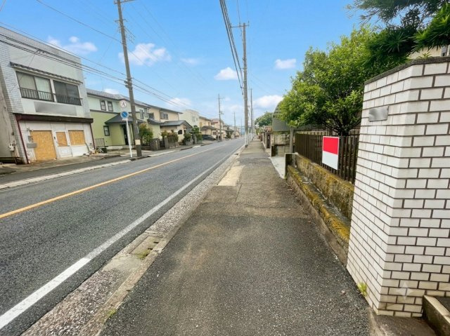 安全性と住み心地を両立した前面道路　