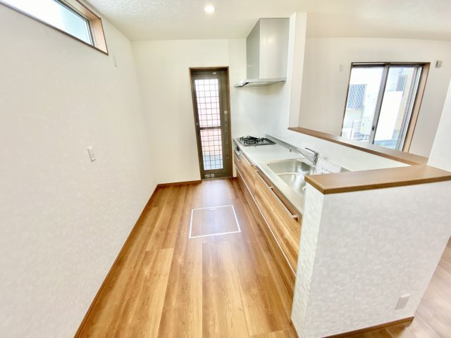 見た目もすっきり、作業もスムーズにこなせる空間です