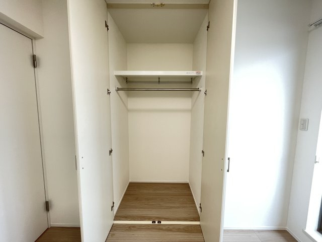 各居室に収納がついており、家族で使い分けしやすくなっています。　