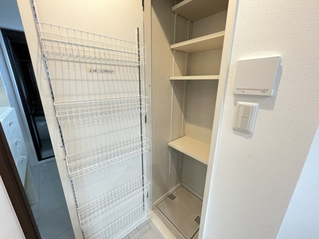 収納力もあり、キッチン周りもスッキリと片付きます。　