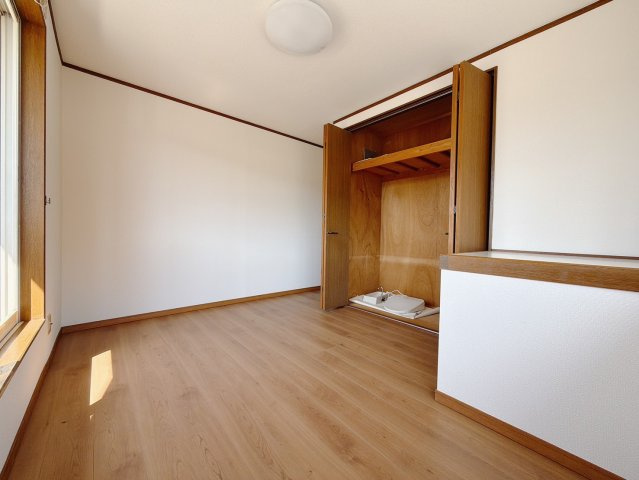 ■2階洋室｜子供部屋のメリットは「自立心を養うことができる」「自分で整理整頓できるようになる」そして、お子様が成長した際には「プライバシーを確保できる」といい事だらけ♪