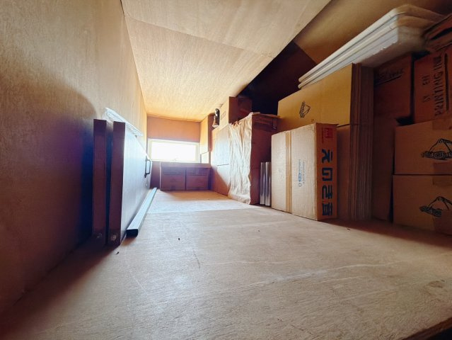 ■屋根裏収納｜屋根裏収納付きになっています♪大きな物でも安心して収納する事ができるので安心です♪