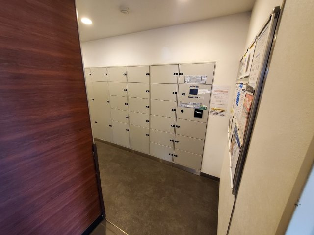 宅配ボックス