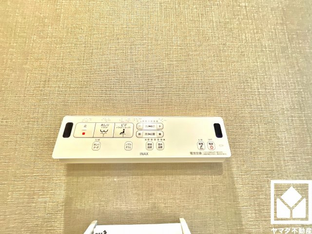 温水洗浄便座付きで、季節を問わずいつでも温かい便座をお使いいただけます。