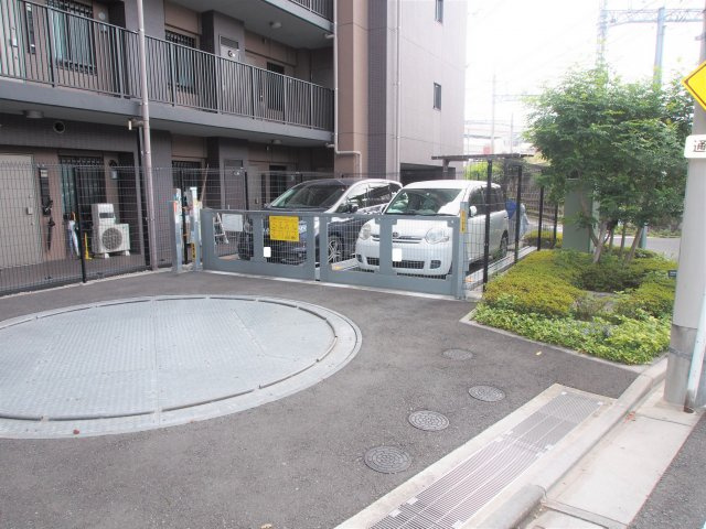 【駐車場】