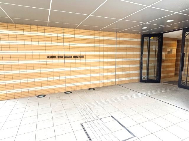 清掃が行き届き、住まう人に安心感を与えるエントランス。