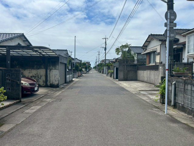 幅員も広く、駐車も楽