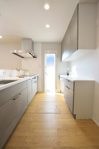 「楽しむ＆ラクする」をコンセプトにしたキッチン。こだわりの設備を採用　※施工イメージとなります