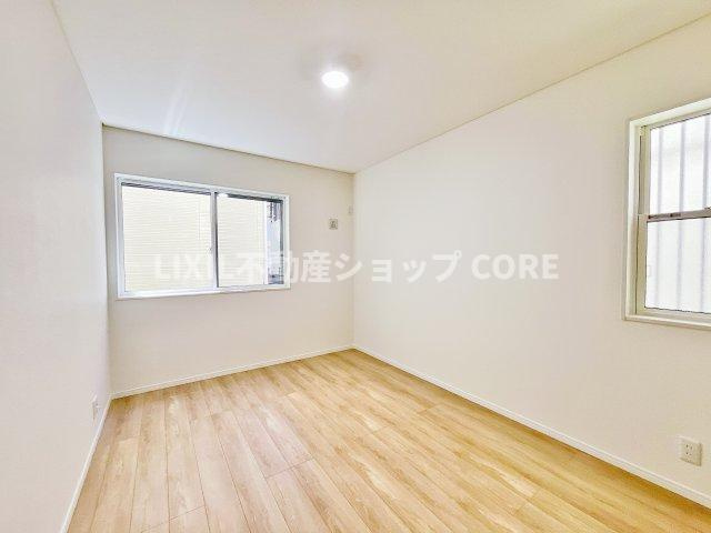 子供部屋には十分の広さです。収納もあるので、勉強机もベッドも十分に配置可能な空間！　