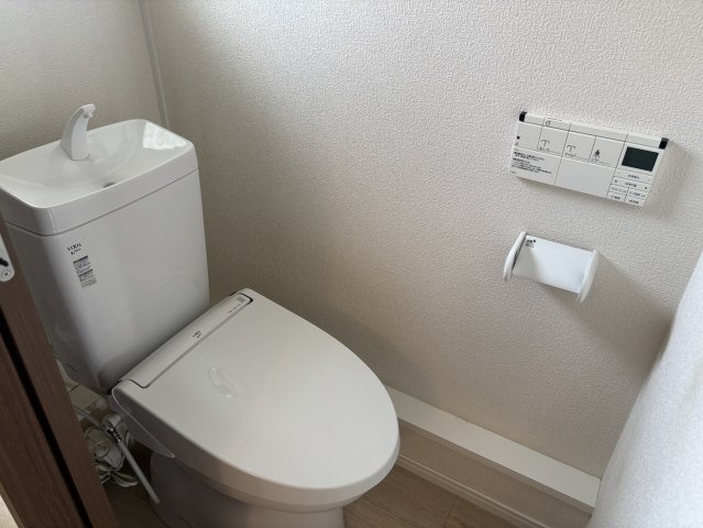 窓があるので明かりが入り、換気もできますね。