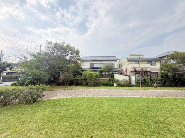 建物とお庭のバランスが取りやすい敷地です