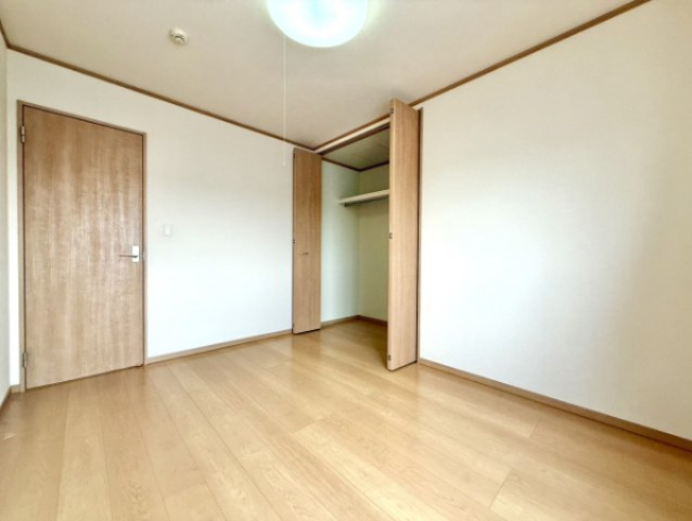2階洋室　約6.0帖（西側）