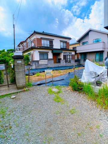 敷地内にお車を駐車することも可能です！（※車種による）