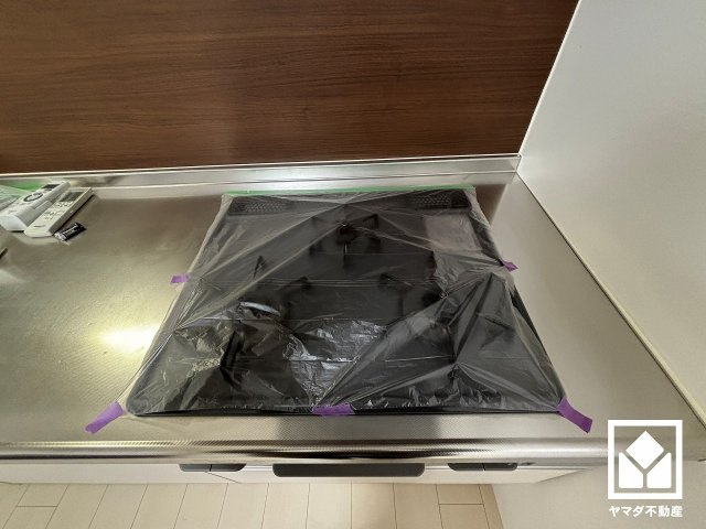 家族のごはん作りがはかどる。同時調理ができる3口コンロ付き。