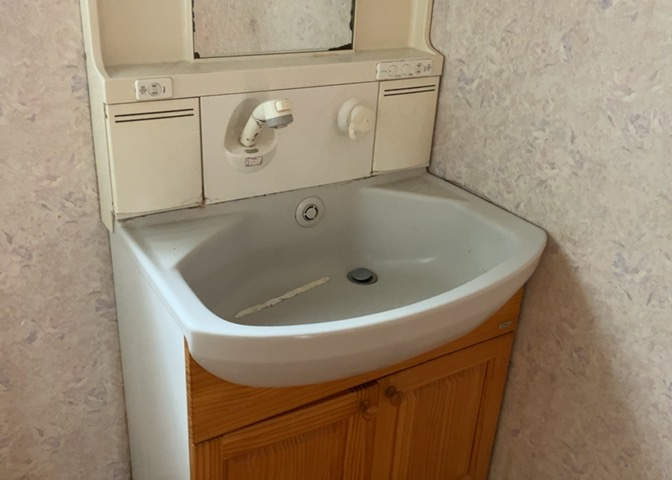 洗面化粧台では顔を洗ったり、身だしなみを整えることが本来の使い方ですが、用途によっては洗面化粧台に求められる機能が違ってくるため、ご自身や家族のライフスタイルに合ったものを選ぶことをおすすめ致します。