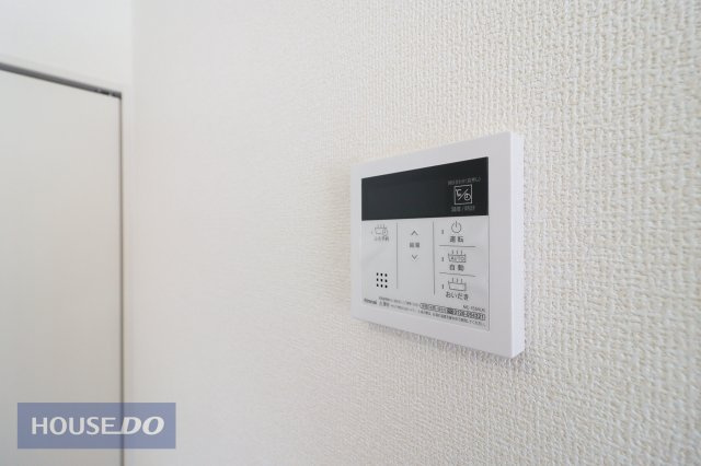 【温水設備】現地完成写真。給湯スイッチ付きで温度調整もラクラクです。