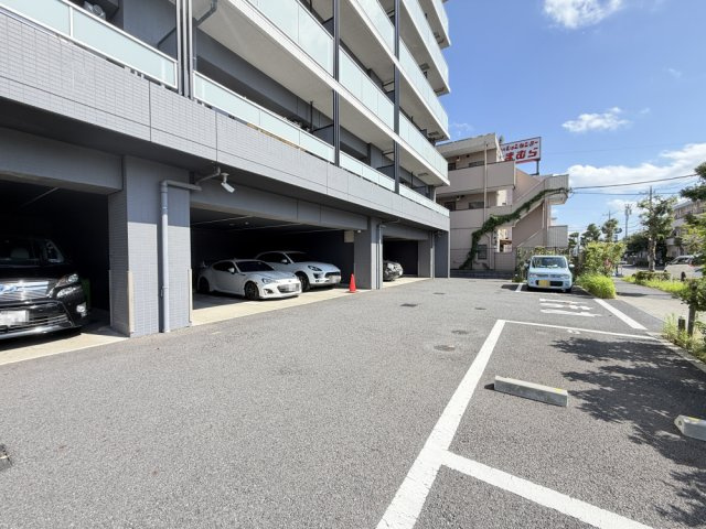 【駐車場】