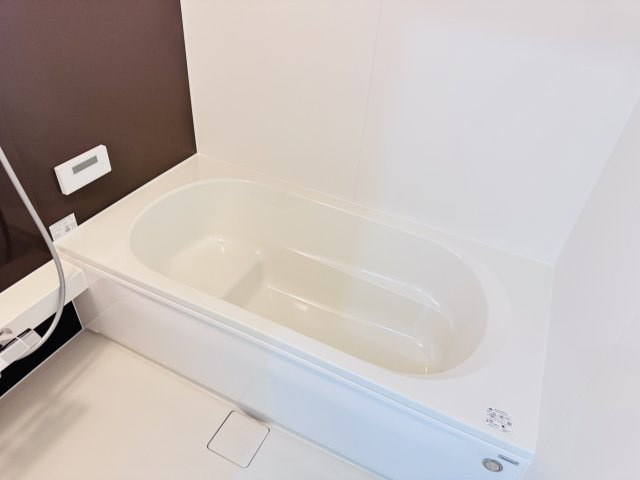 足を伸ばせる広々浴槽で毎日リラックス♪