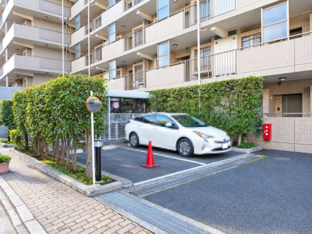 【駐車場】