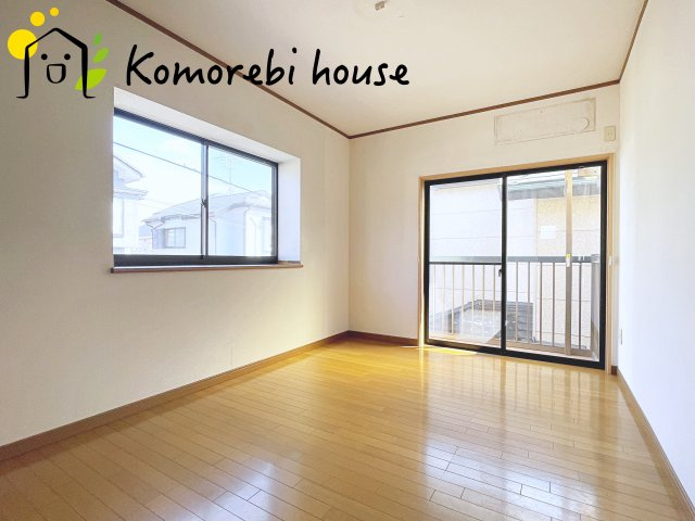 使い勝手のいい洋室です