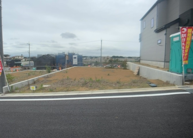 最寄り駅が近いなどの交通アクセスが良い土地だと暮らしやすいですよね。通勤・通学の観点から土地を選ぶことも大切です！自身や家族のライフワークからあったの物件を探しましょう！当社営業がお力になります！