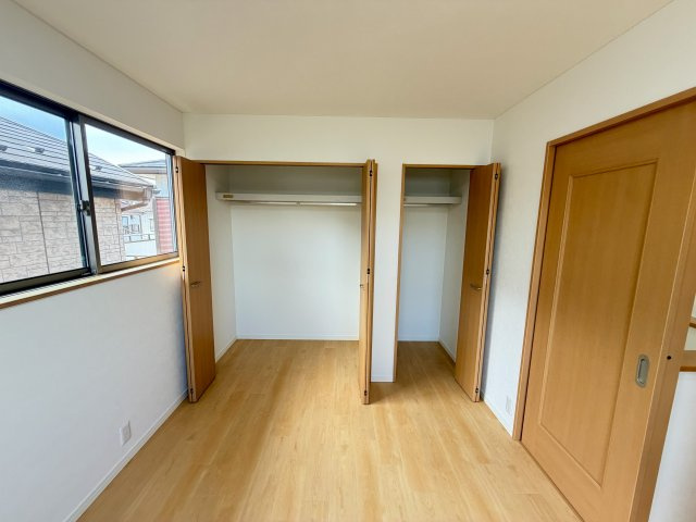 洋室7.5帖・収納付きで、お部屋がすっきり片付きます。