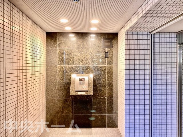 【オートロック】オートロックシステムでセキュリティ充実。当たり前ですが、安全で安心して暮らすのって大事ですよね。お探しのご条件でオートロック付きの物件を探す方も多いですがやはりセキュリティは大事です。