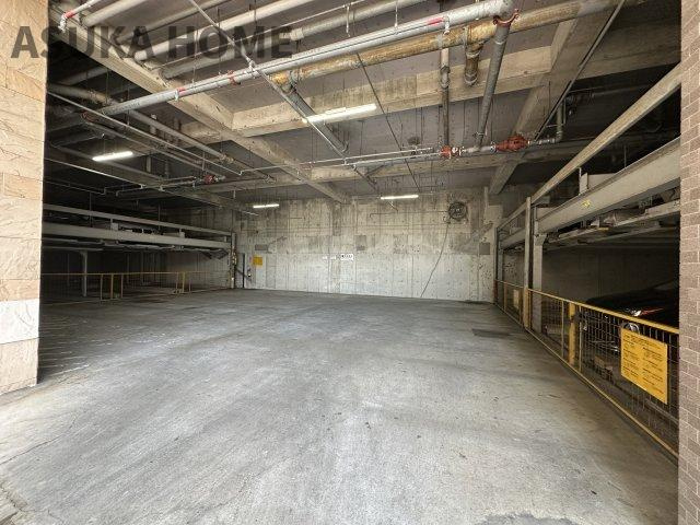 駐車場の空き状況については、その都度、確認いたしますのでお気軽にお聞きください。