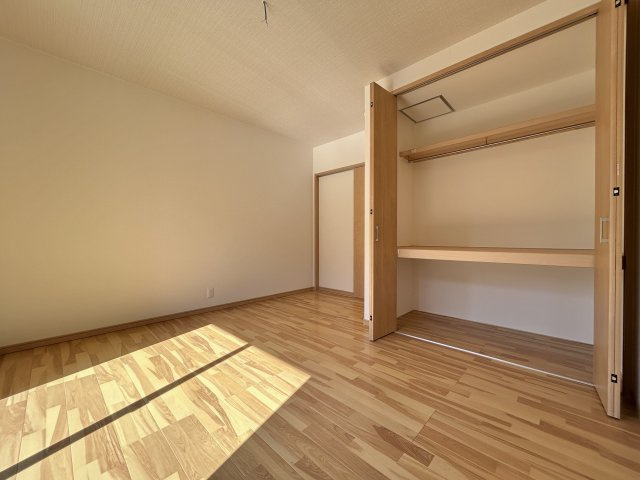 1階洋室？　主寝室にピッタリな広さです♪