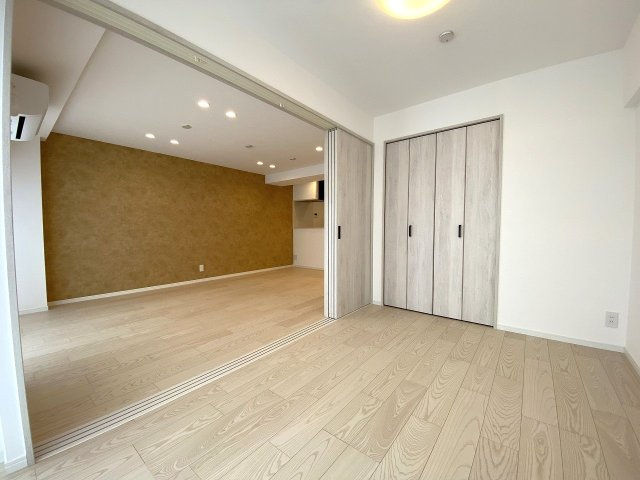洋室5.3帖　間取り図右下の部屋