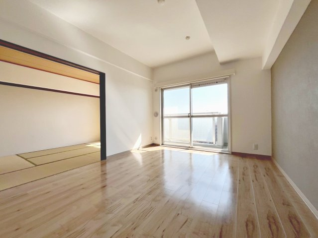 スタンダードな洋室です