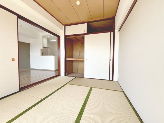 柔らかい畳が心地よい和室