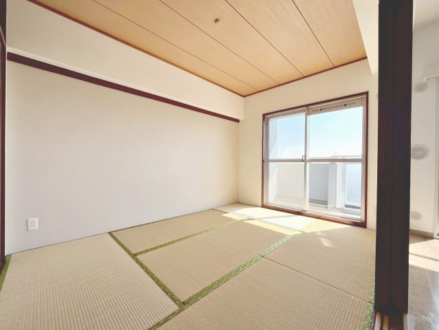 柔らかい畳が心地よい和室