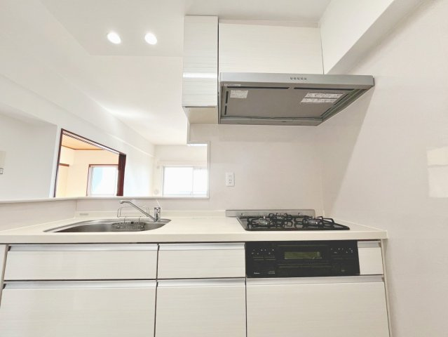 コンパクトなキッチンで掃除もラクラク