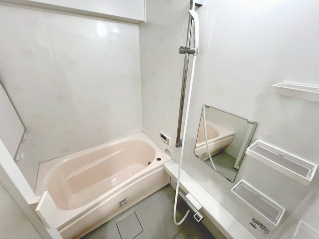 落ち着いた空間のお風呂です