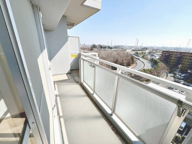 落ち着いた時間を過ごせるバルコニーです