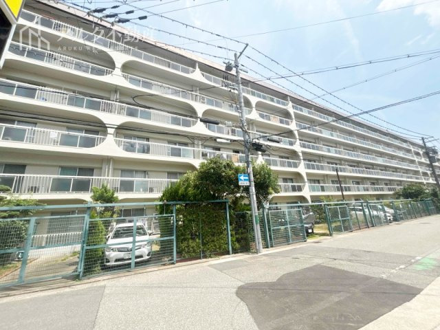 外観：328000684247