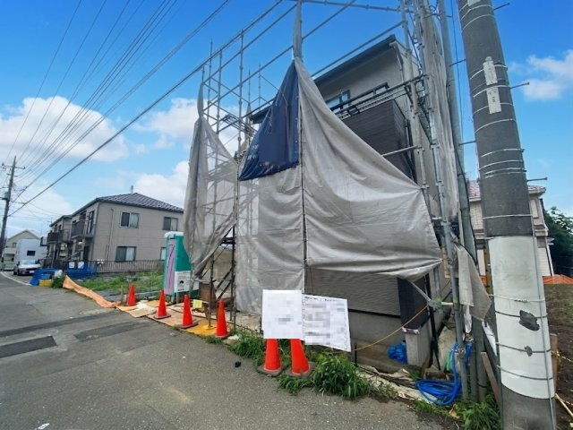 【暮らしやすさを追求した快適設計の家】　2階LDK＋水回りで家事動線の良い間取りです♪♪　床暖房標準装備　1階洋室＋2階リビング