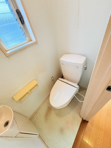 清潔感のあるトイレです