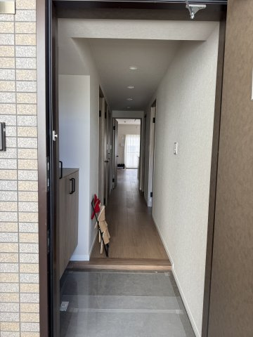 毎日通る玄関はこちらです