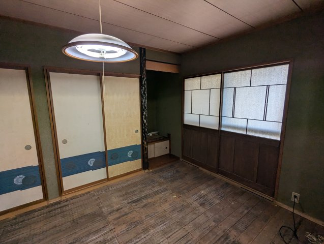 荷物が多くても収納スペースがたっぷりあるので、生活スペースを広く確保する事ができます。