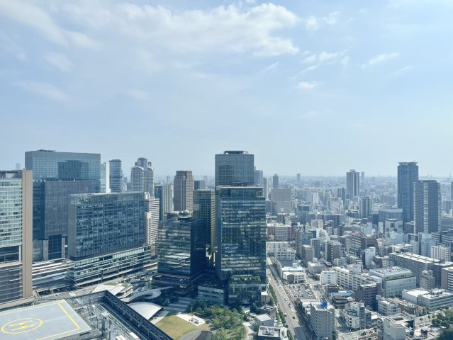 【物件からの眺望】タワーの一角からの眺望です。きらびやかな夜景を毎日お楽しみいただけます◎