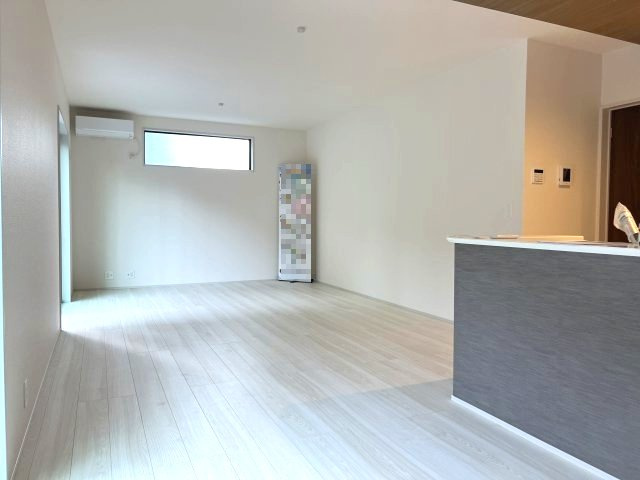 リビングは自然とご家族が集まる空間