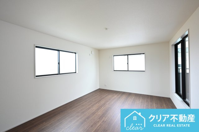 寛ぎの時間を紡ぎだす主寝室。大型ベッドを置いても余裕です。