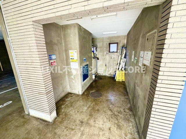 ご見学の際にはご自宅はもちろん、駅やご指定頂いた場所まで無料でお迎えに伺います！