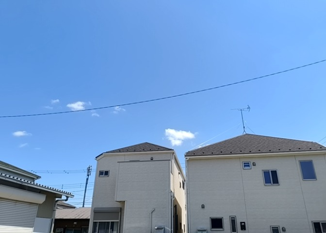 土地の地勢が高台の場合、景色を綺麗にみることができ、景色にこだわってお家探ししている方におすすめです！また平坦地よりも風通しがいいというメリットがあります。デメリットもあるので是非現地でご確認下さい。