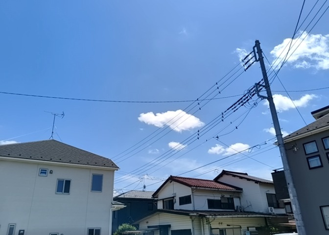 眺望を気にして物件を探す場合、前面に建物が建っていないか現地で確認しましょう！前面に建物があると景色はもちろん、日当たりや風通しにも影響が出てきます。住んだ時のことを想像しながら現地見学をしましょう。