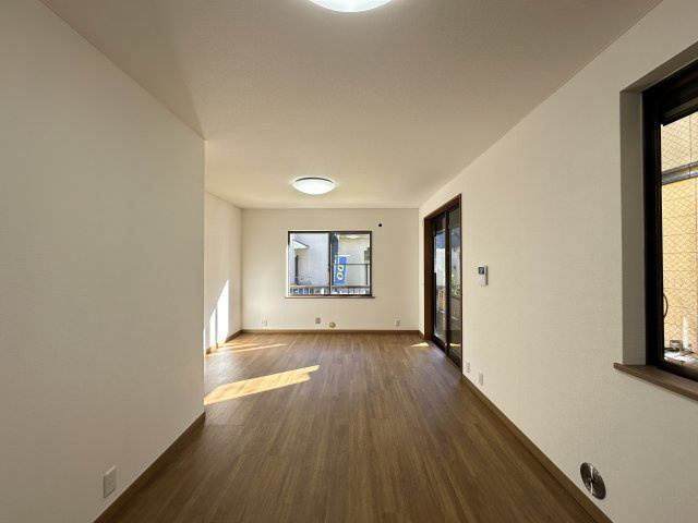 1階LDKの洋室です。