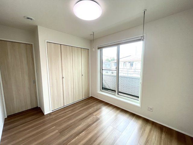 北側洋室になります、お子様のお部屋にも充分な広さです。